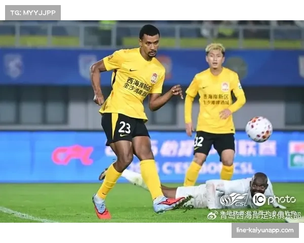 辽宁铁人客场战平青岛西海岸 阿齐兹助攻刘小龙破门