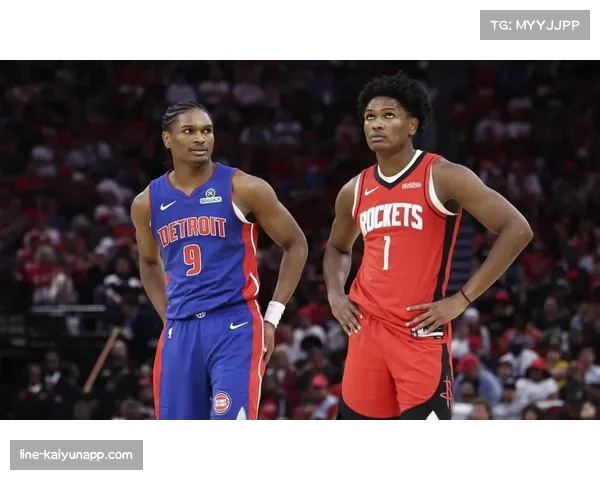 阿门·汤普森三分失准进攻受限 火箭后卫防守压力过大